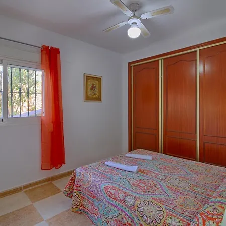 Tosal Con 6 Dormitorios, Wifi, Parking, Jardin Y Piscina Privada * Calpe