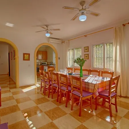 Tosal Con 6 Dormitorios, Wifi, Parking, Jardin Y Piscina Privada Villa Calpe