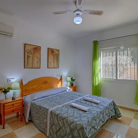 Villa Tosal Con 6 Dormitorios, Wifi, Parking, Jardin Y Piscina Privada